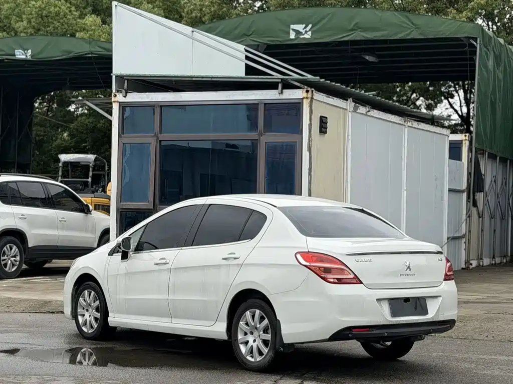 Peugeot 308 — миниатюра 4