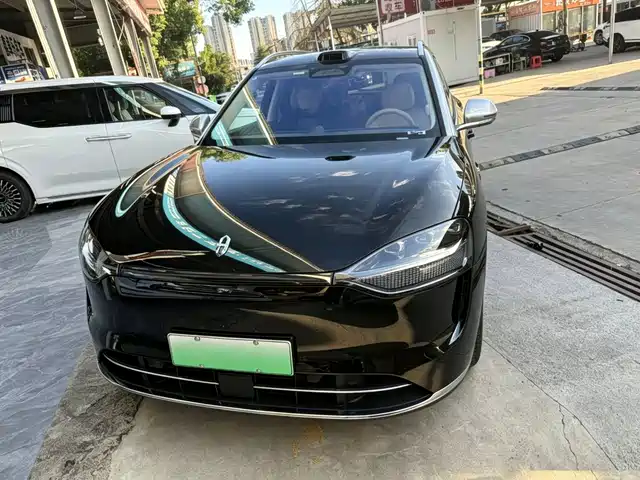 2025 Huawei M9