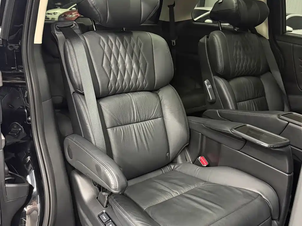 Honda Elysion — миниатюра 18