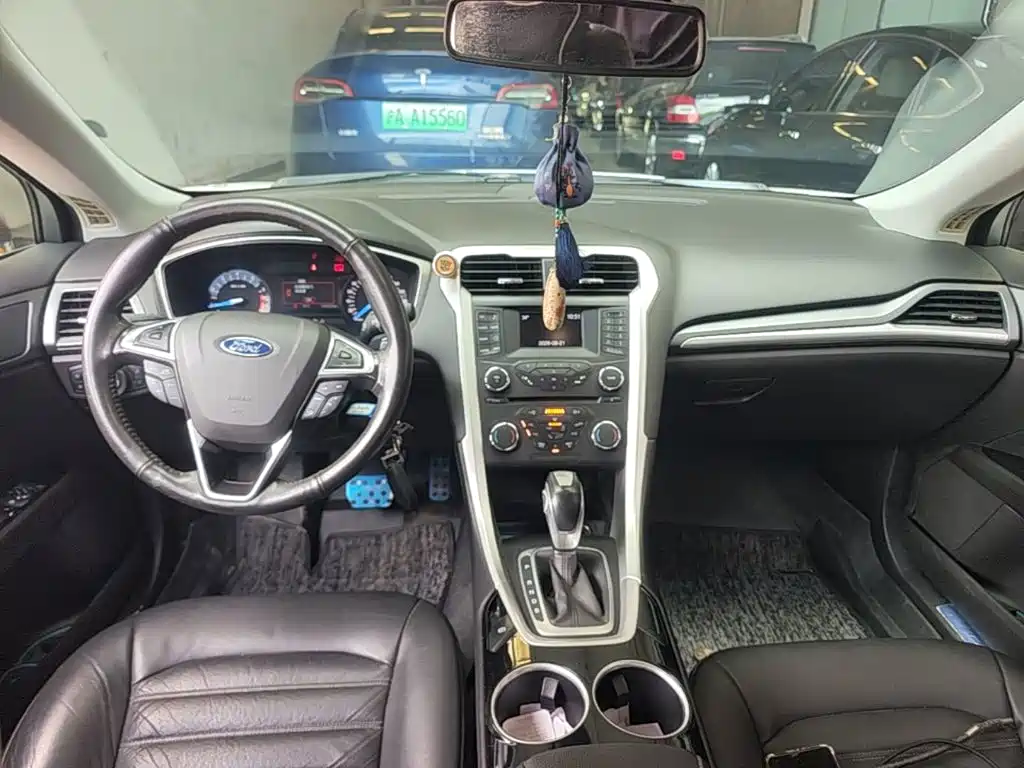 Ford Mondeo — миниатюра 13