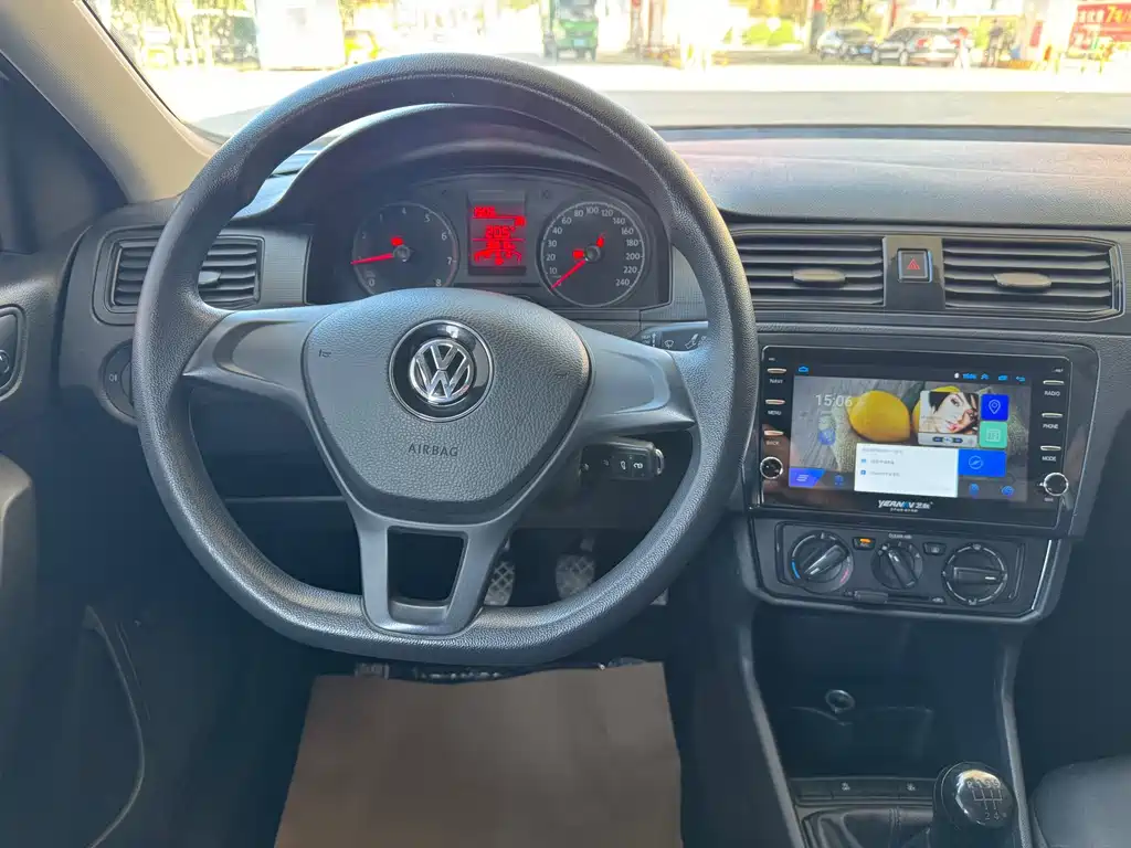 Volkswagen Santana — миниатюра 12