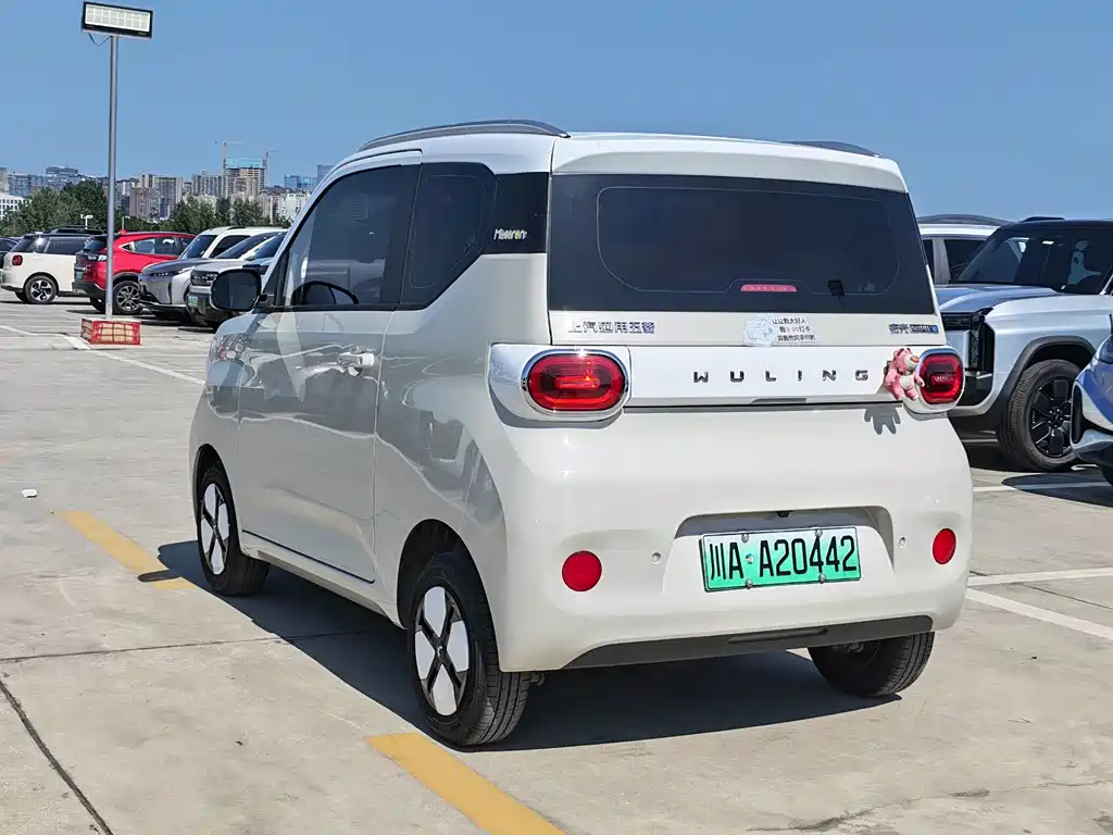 Wuling MINIEV — миниатюра 7
