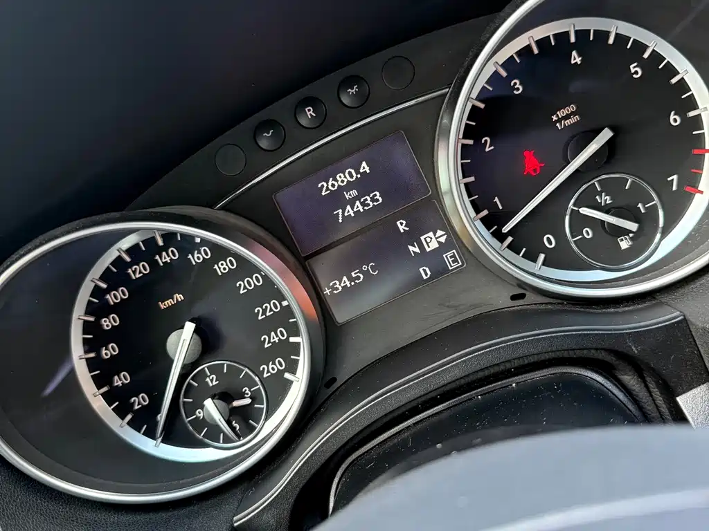 Mercedes-Benz R-Class — миниатюра 13