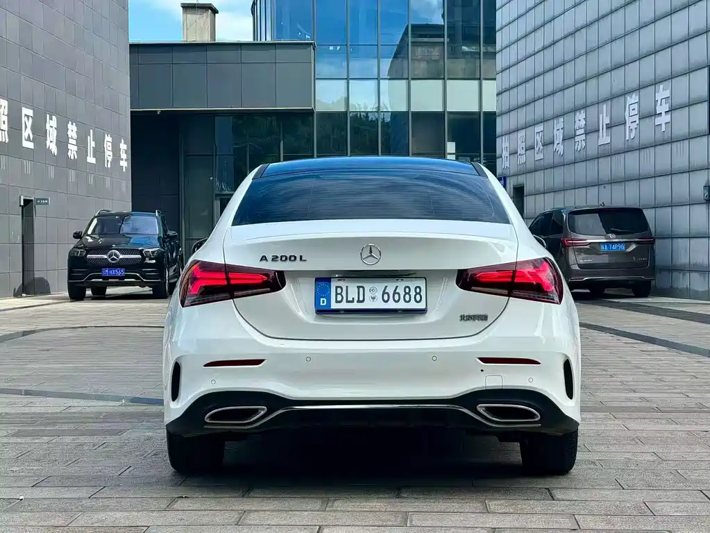 Mercedes-Benz A-Class — миниатюра 8