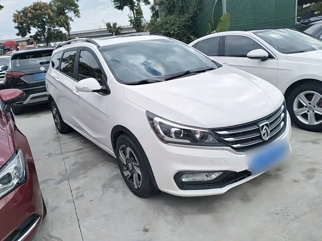 Baojun 310W — миниатюра 4