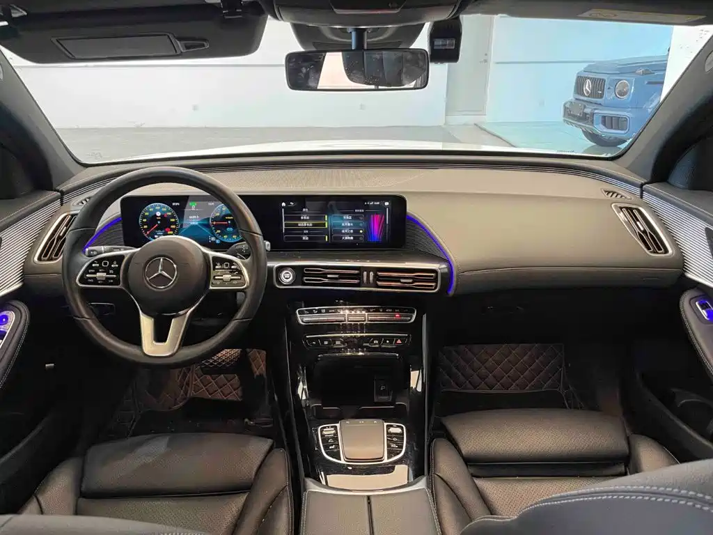 Mercedes-Benz EQC — миниатюра 14