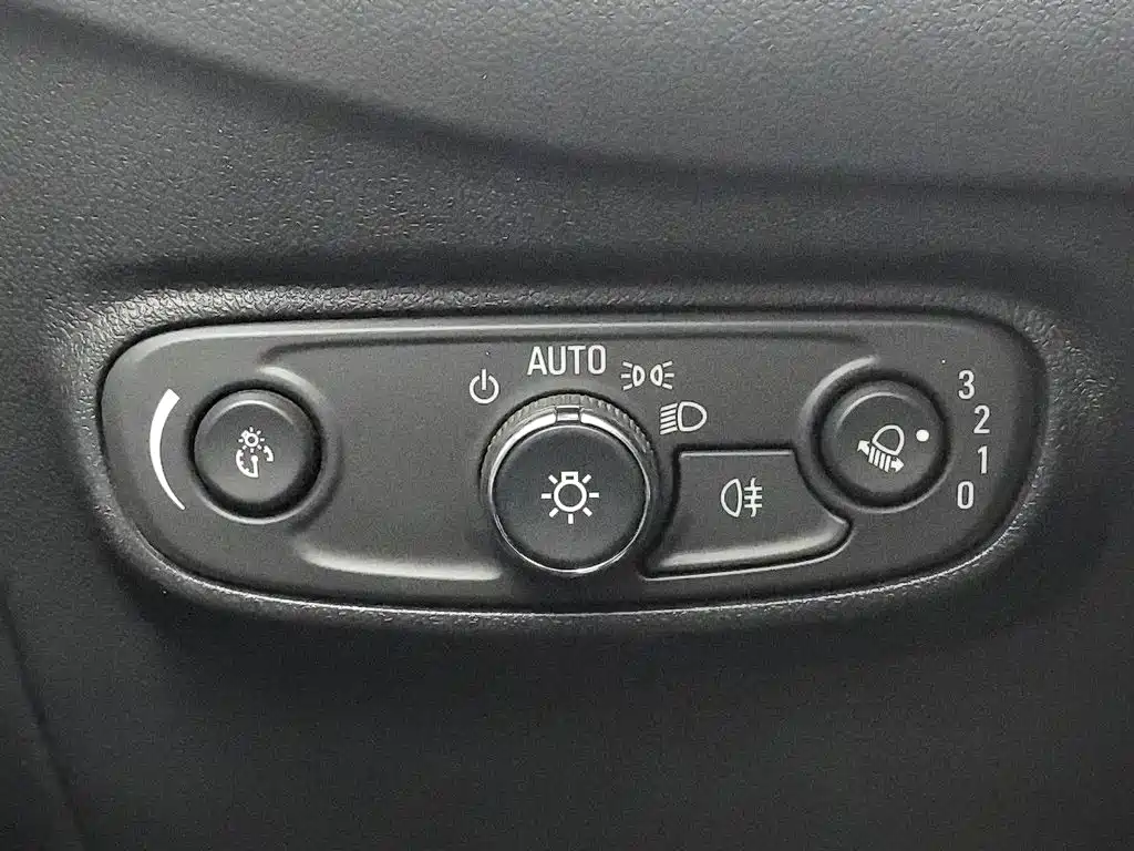Chevrolet Equinox — миниатюра 21