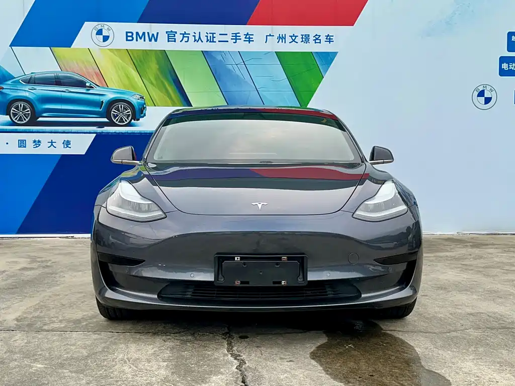 Tesla Model 3 — миниатюра 2