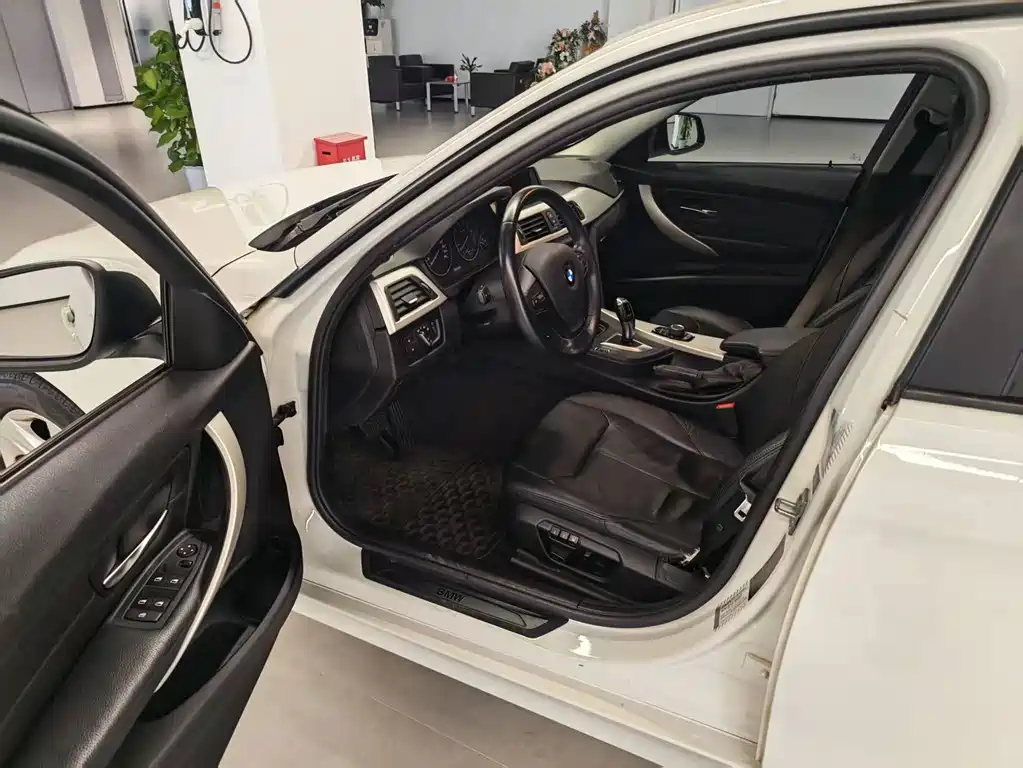 BMW 3 Series — миниатюра 9