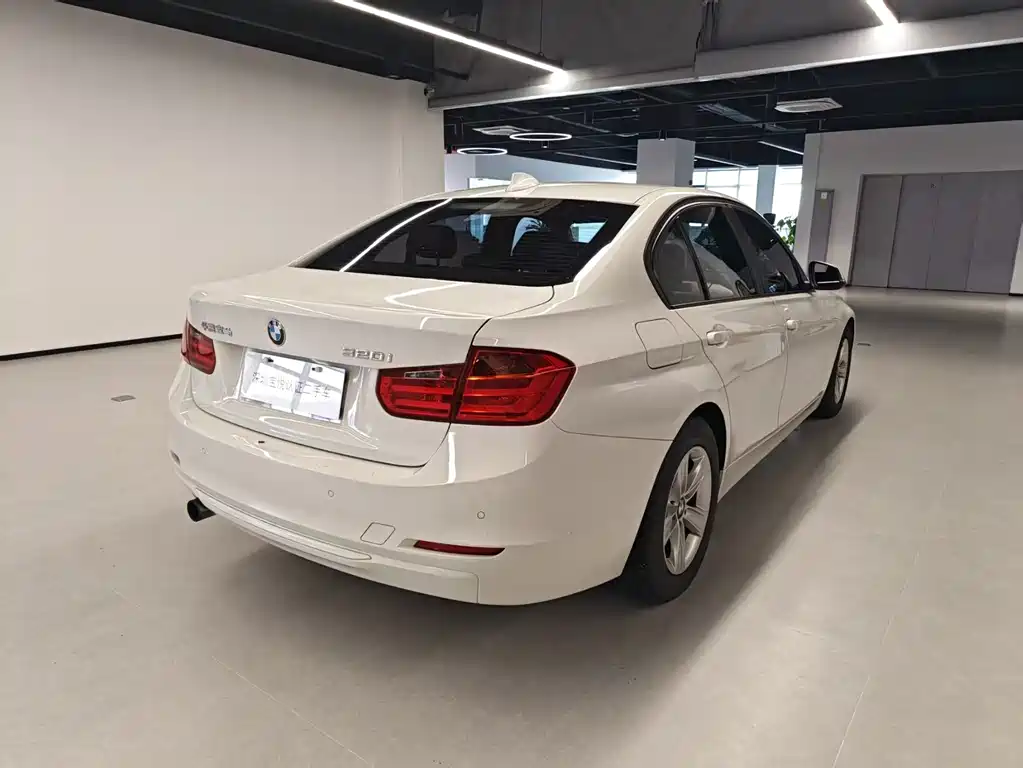 BMW 3 Series — миниатюра 5