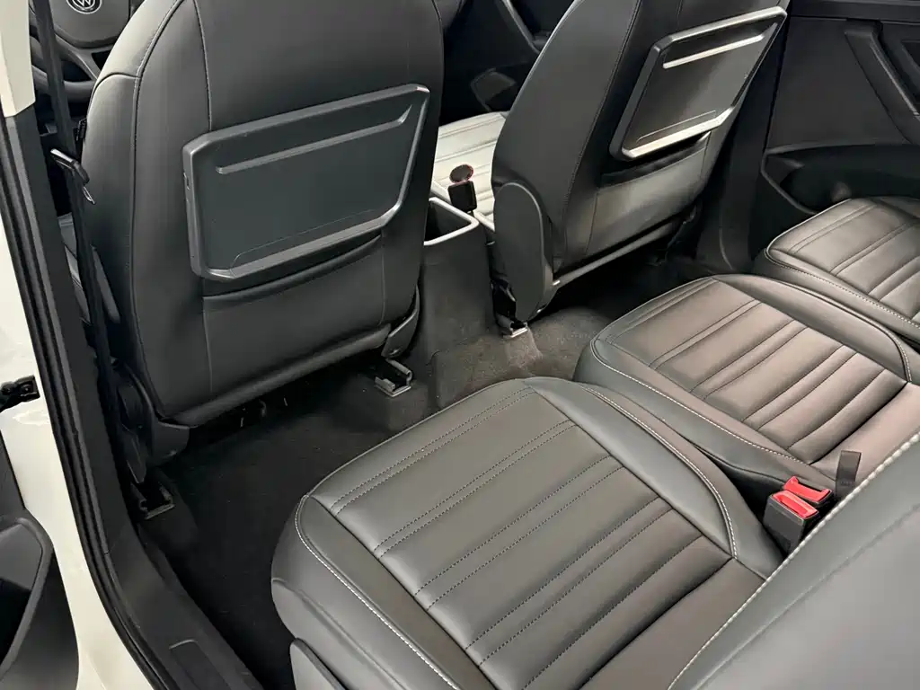 Volkswagen Touran — миниатюра 8