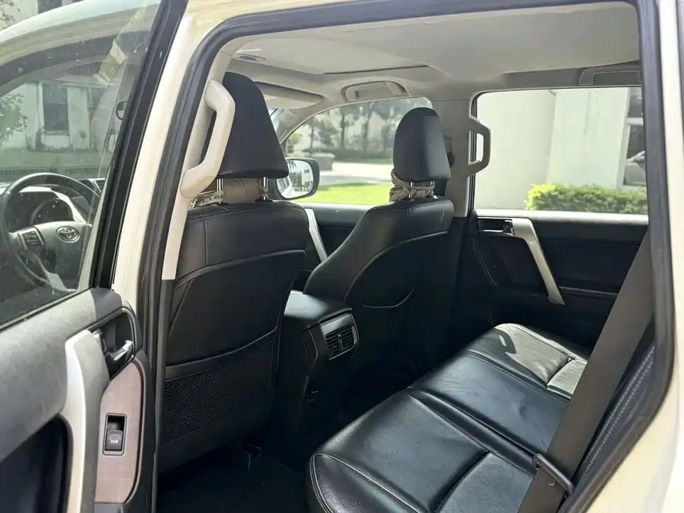 Toyota Prado — миниатюра 6