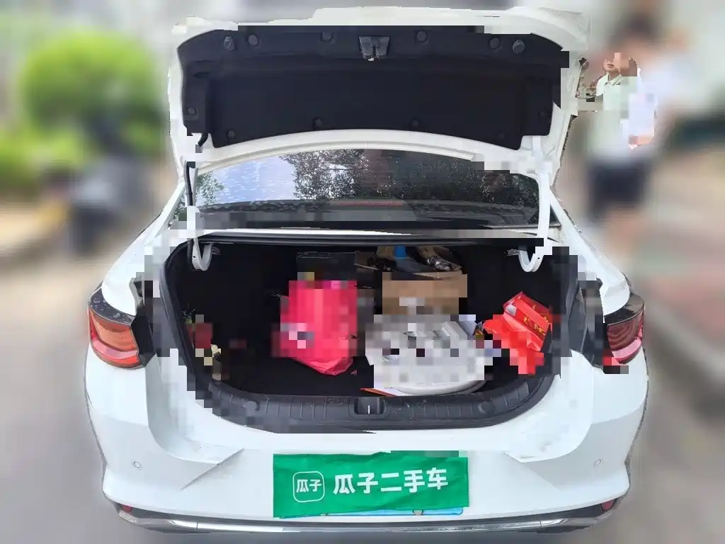 Geely Emgrand L — миниатюра 15
