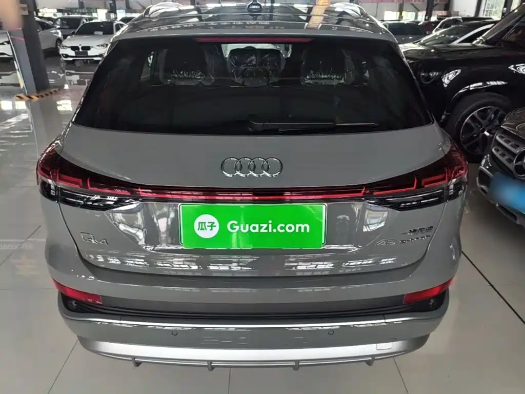 Audi Q4 e-tron — миниатюра 6