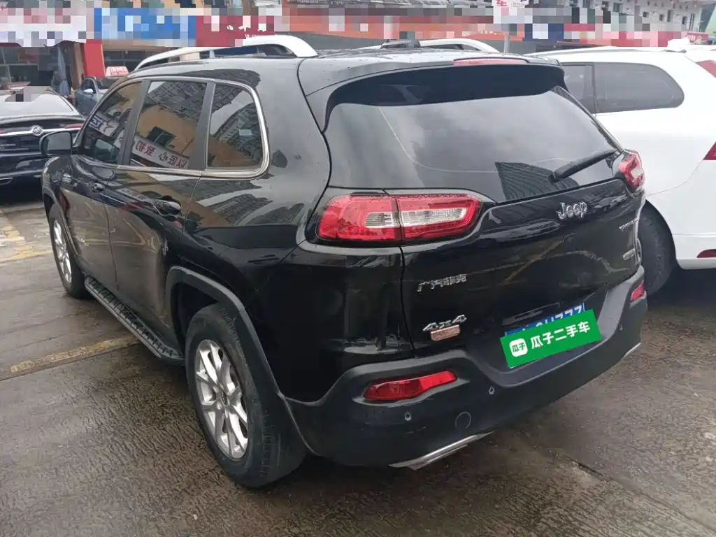 Jeep Cherokee — миниатюра 23