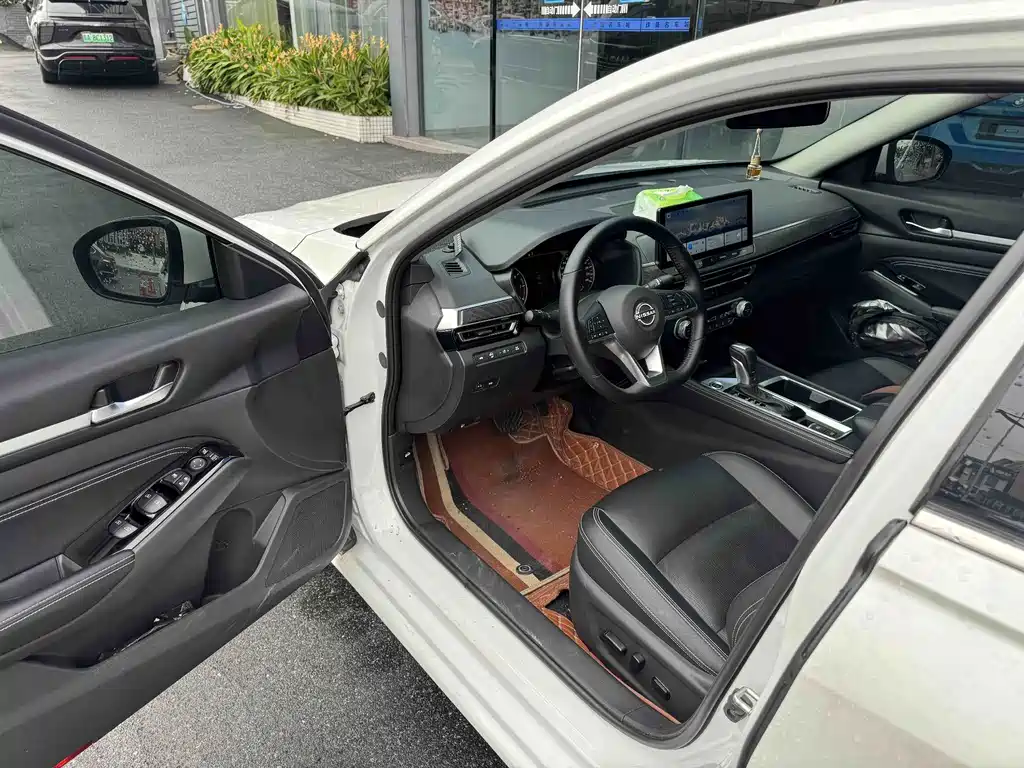 Nissan Teana — миниатюра 5