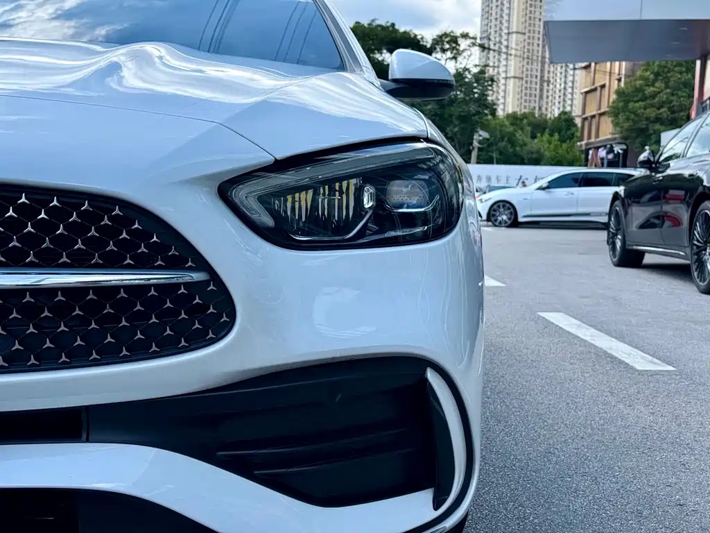 Mercedes-Benz C-Class — миниатюра 10
