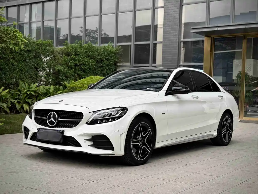 Mercedes-Benz C-Class 2021