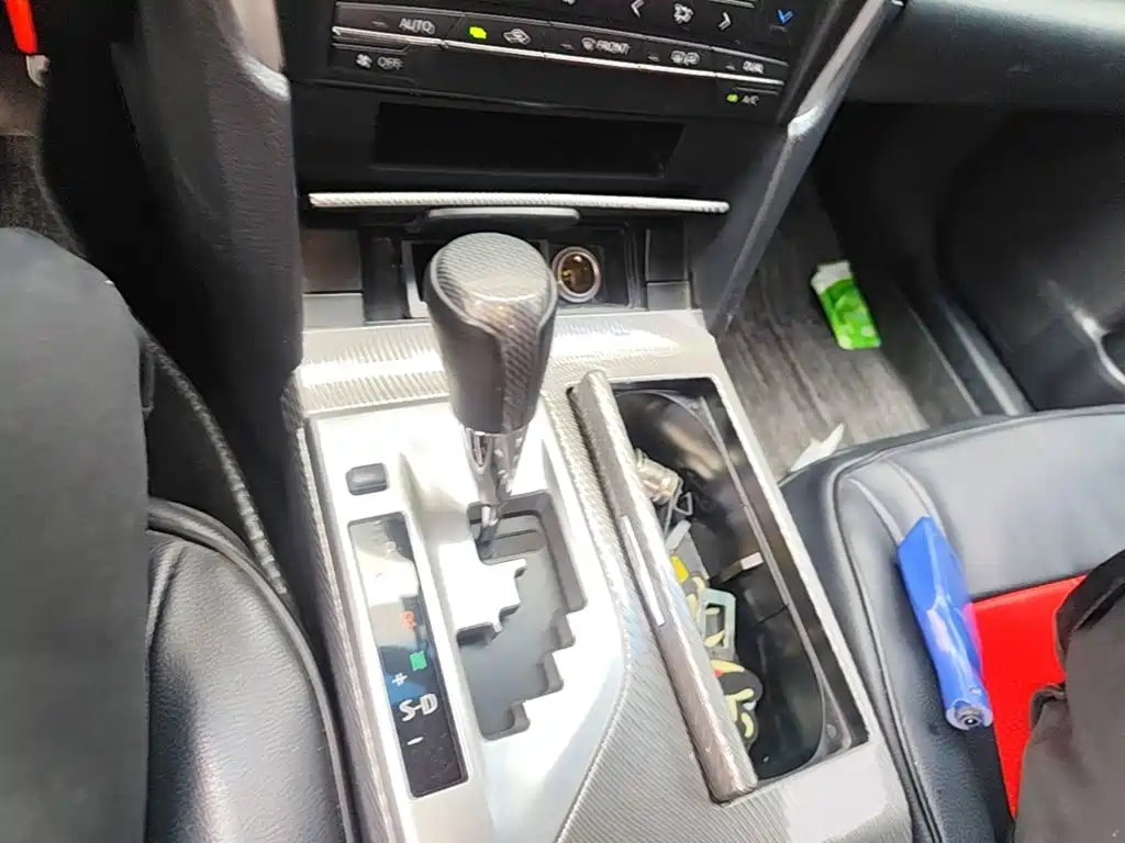 Toyota Camry — миниатюра 14