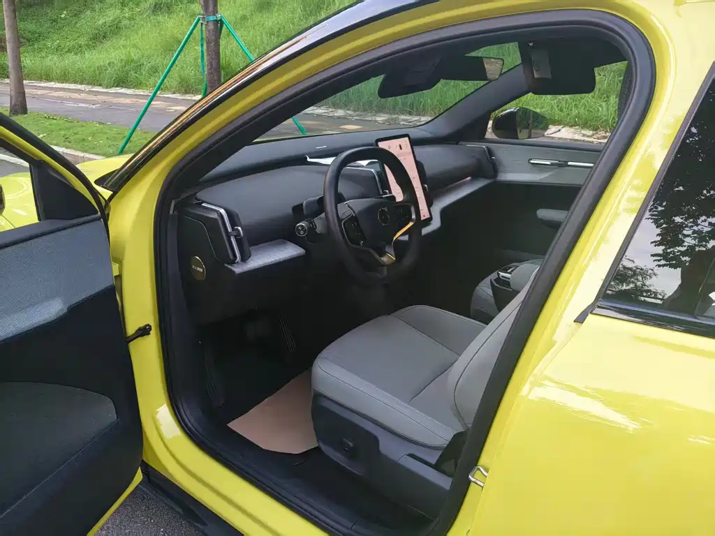 Volvo EX30 — миниатюра 17