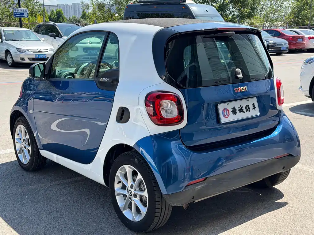 smart Smart Fortwo — миниатюра 4