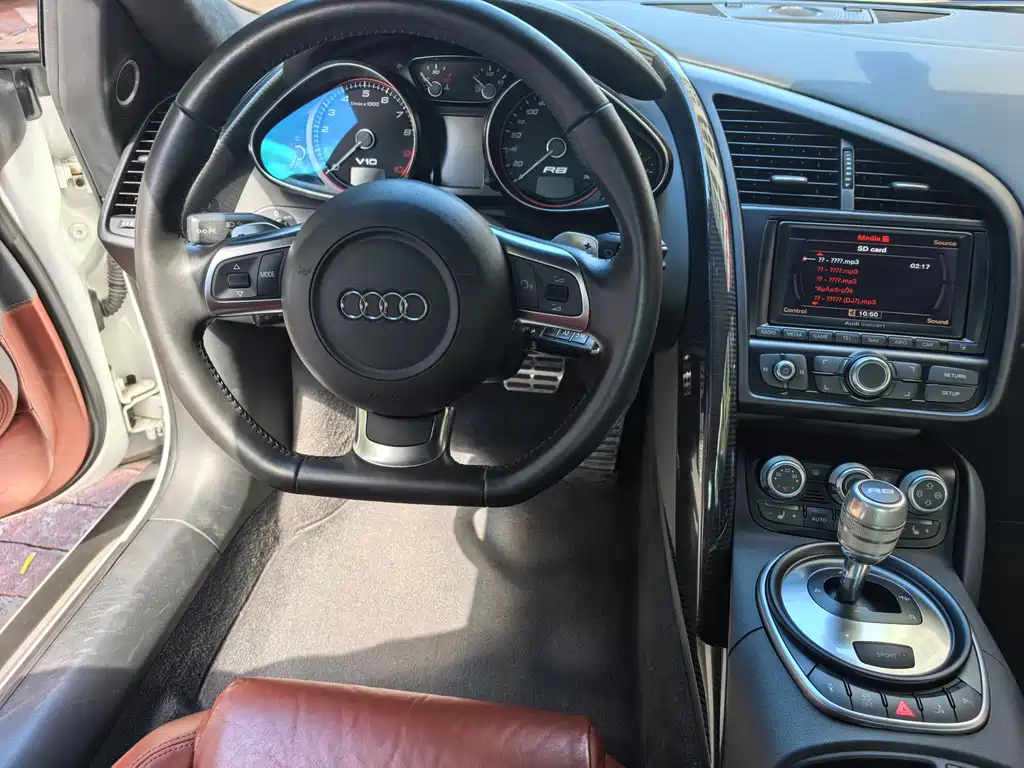 Audi R8 — миниатюра 8