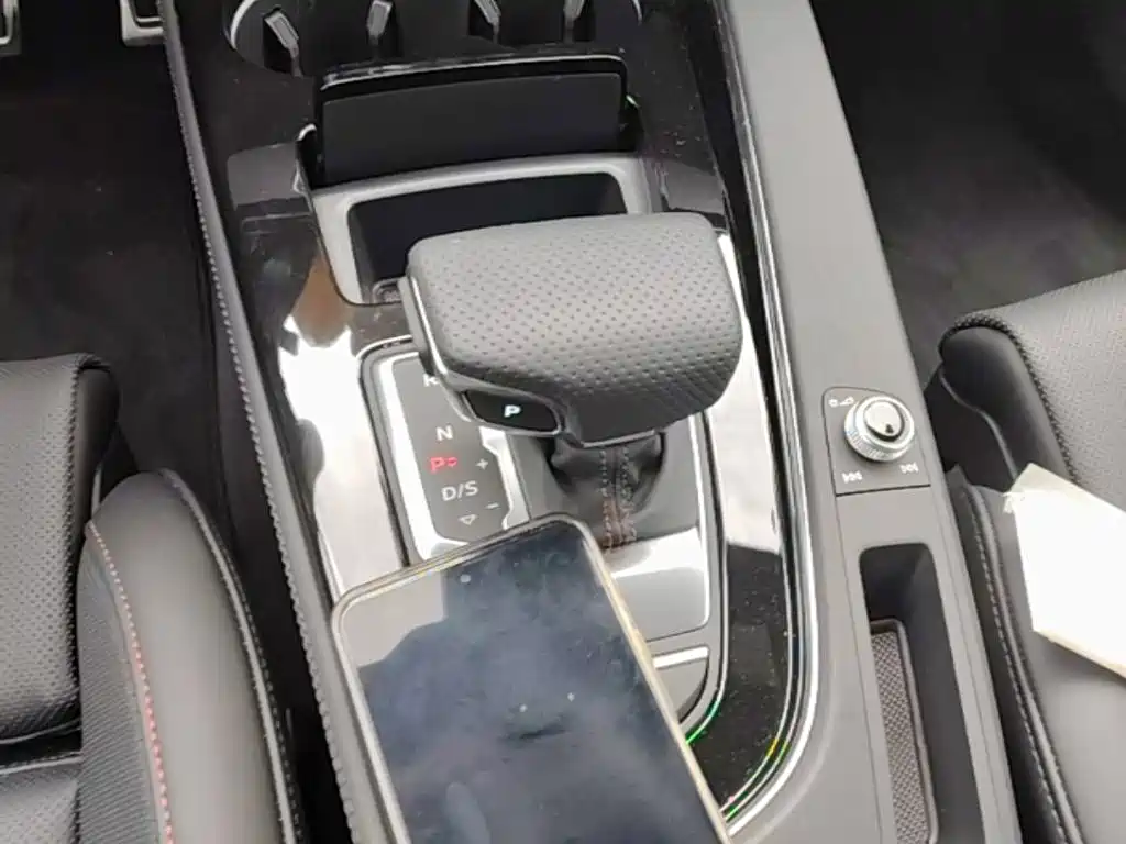 Audi A4L — миниатюра 14
