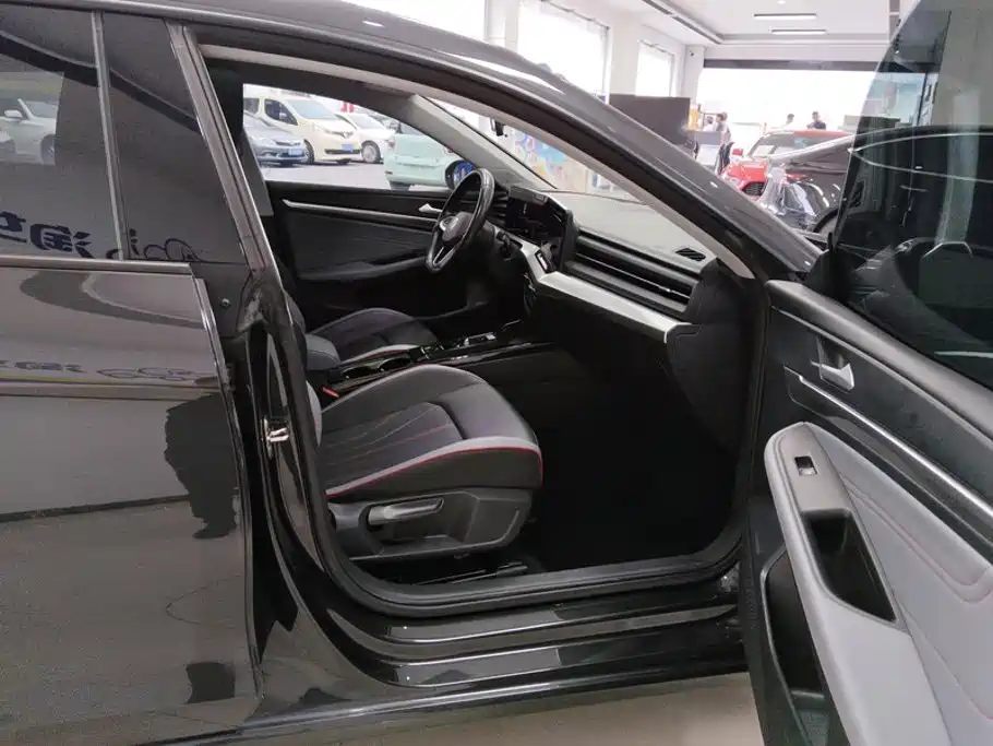 Volkswagen Lamando — миниатюра 8