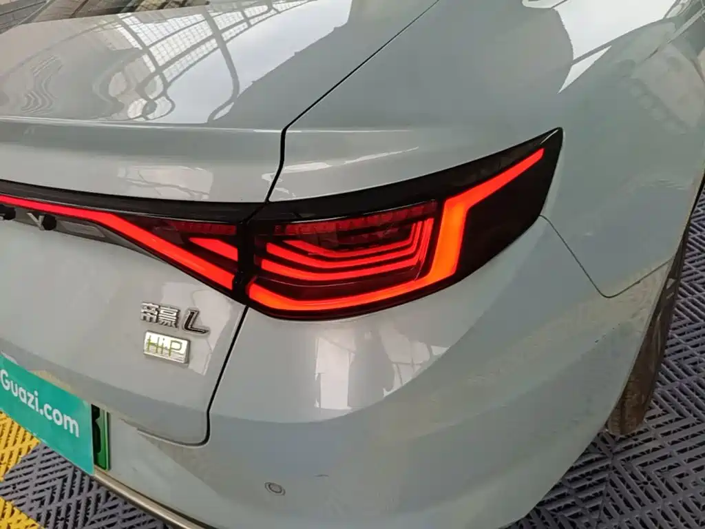 Geely L HiP — миниатюра 8