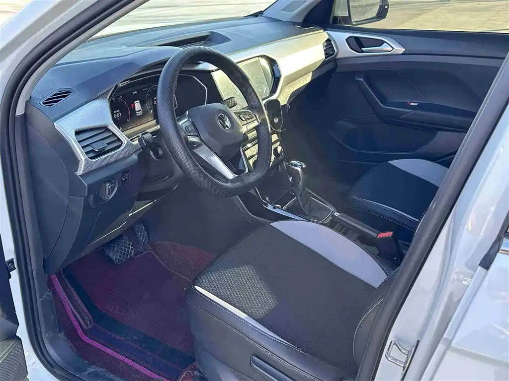 VOLKSWAGEN EXPLORING THE SHADOW