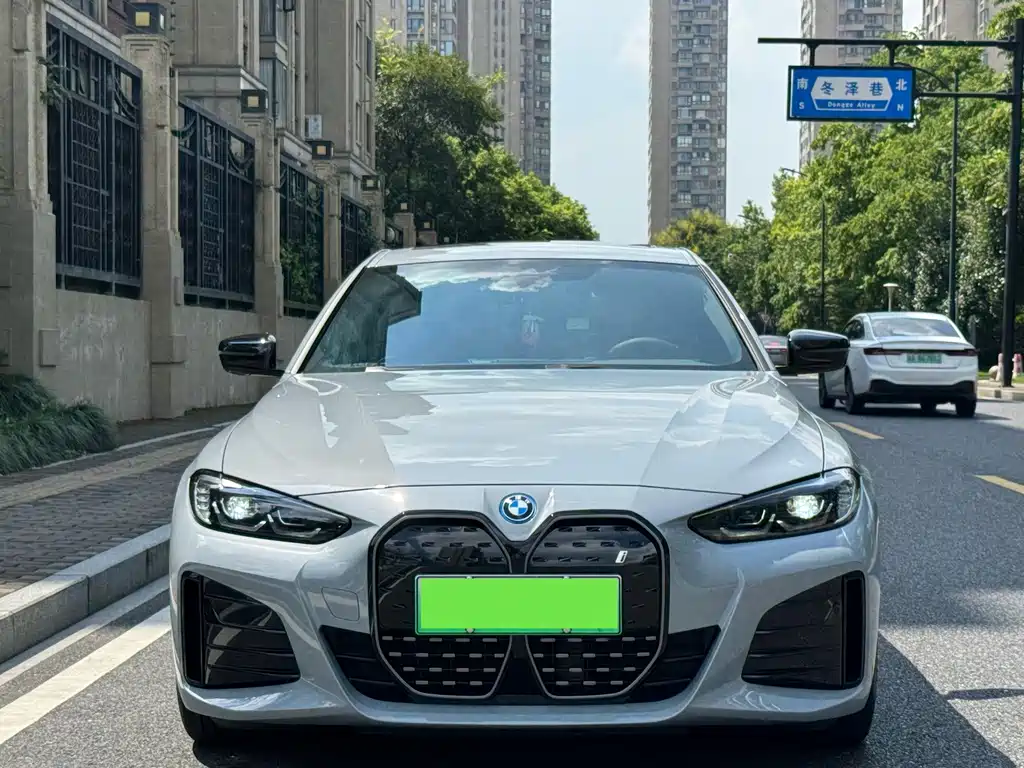 BMW i4 — миниатюра 3