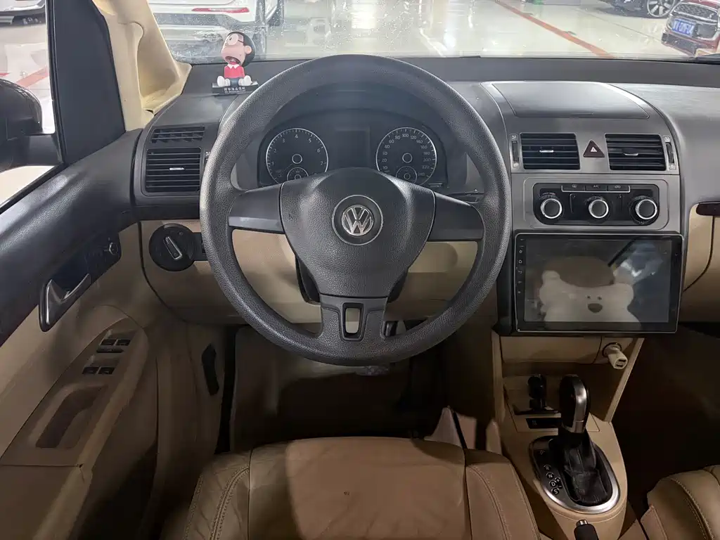 Volkswagen Touran — миниатюра 7