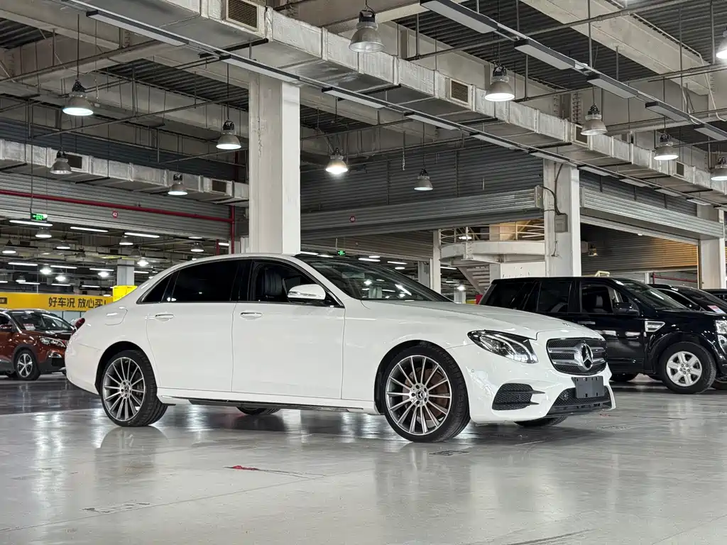 Mercedes-Benz E-Class — миниатюра 3