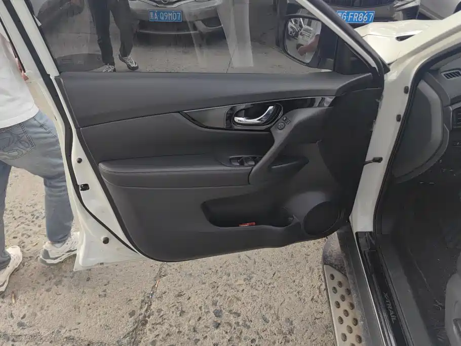 Nissan X-Trail — миниатюра 7