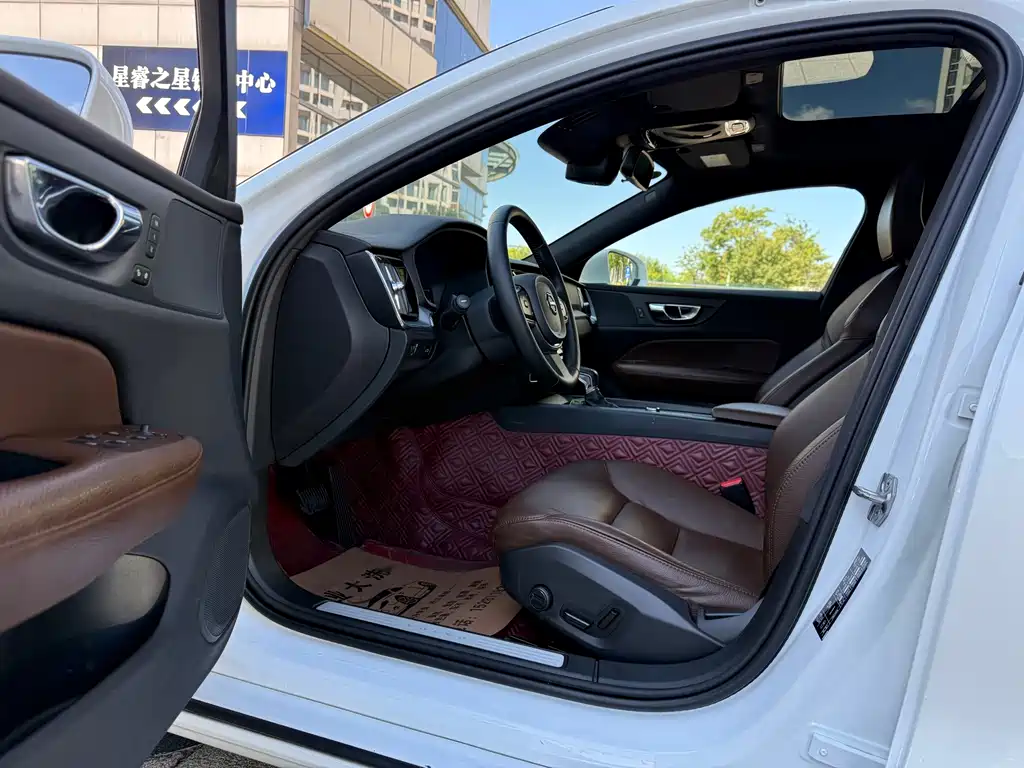 Volvo S60 — миниатюра 4