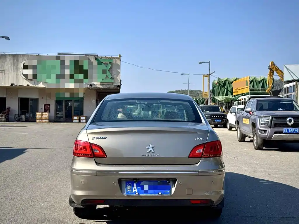 Peugeot 408 2013 2.0L AT Comfort