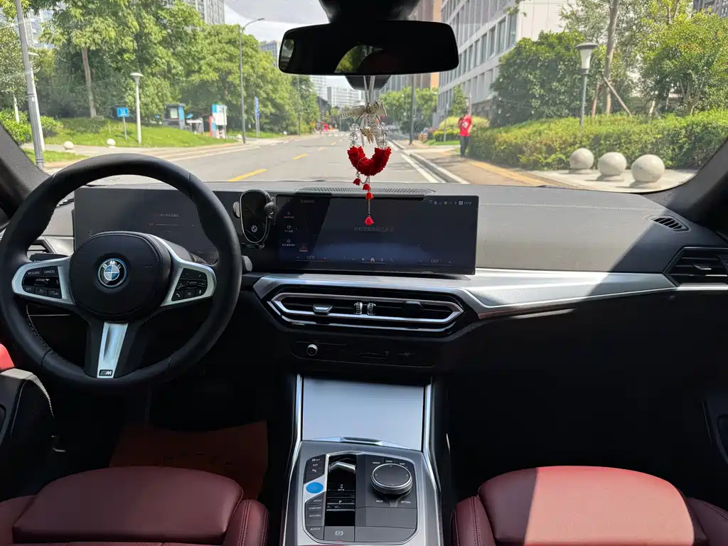 BMW i4 — миниатюра 7