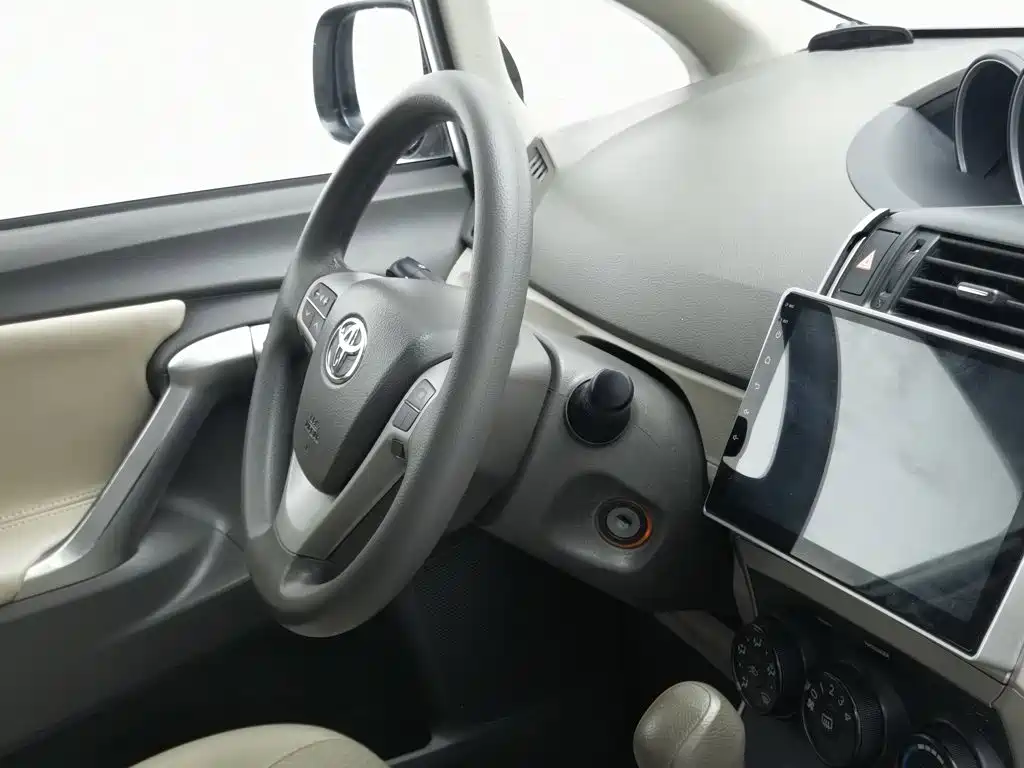 Toyota Verso — миниатюра 22