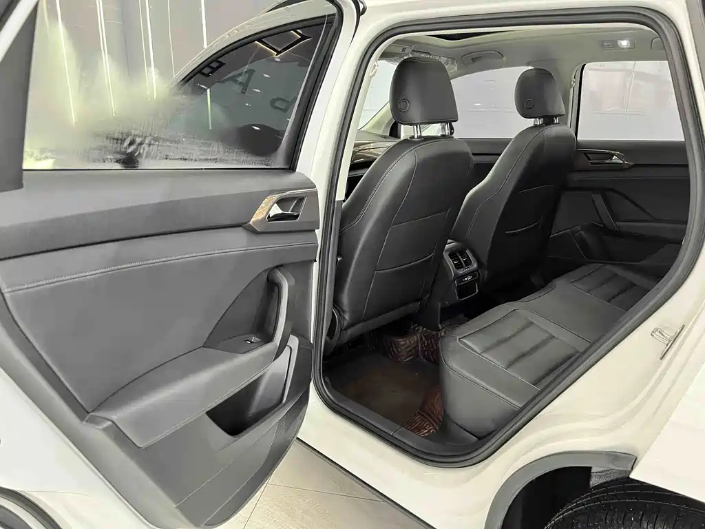Volkswagen Tharu — миниатюра 15