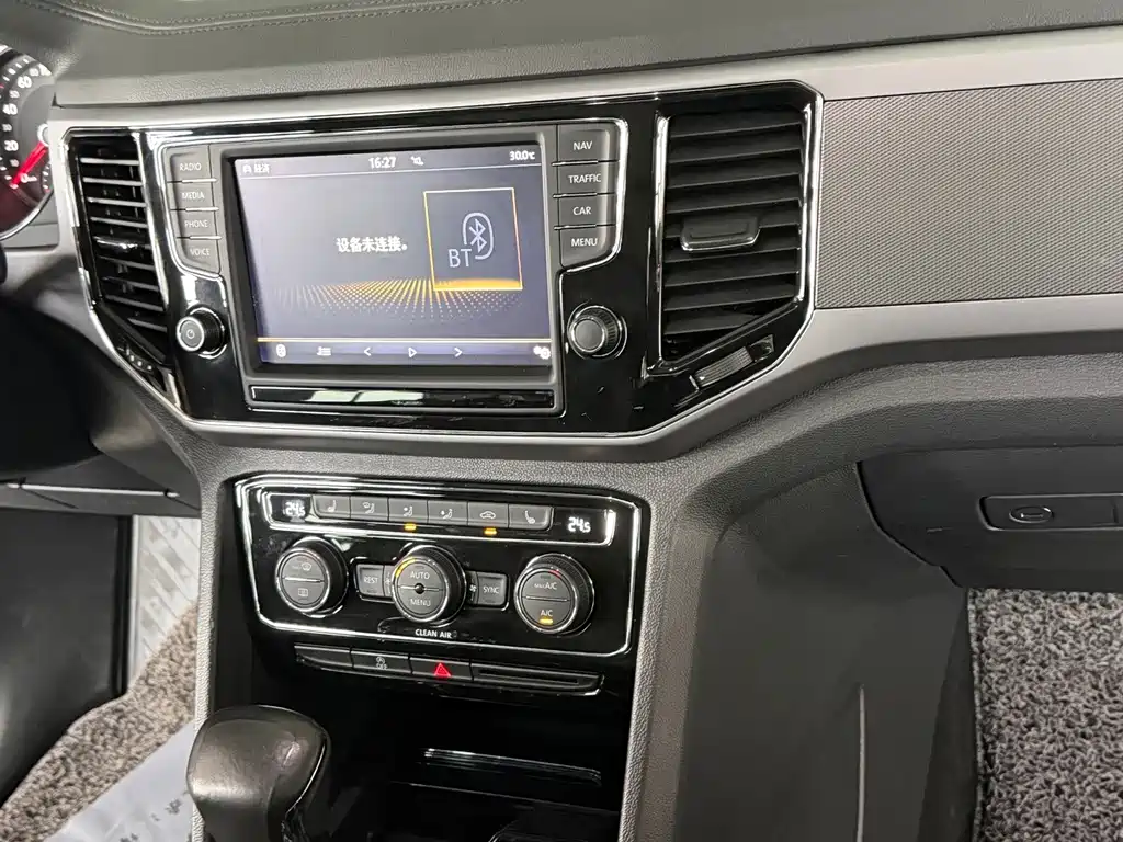 Volkswagen Teramont — миниатюра 9