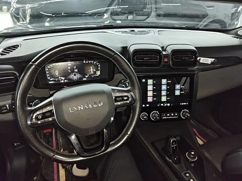 Lynk & Co 03 — миниатюра 10