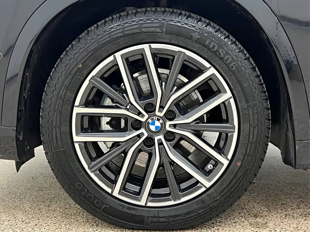 BMW iX1 — миниатюра 10