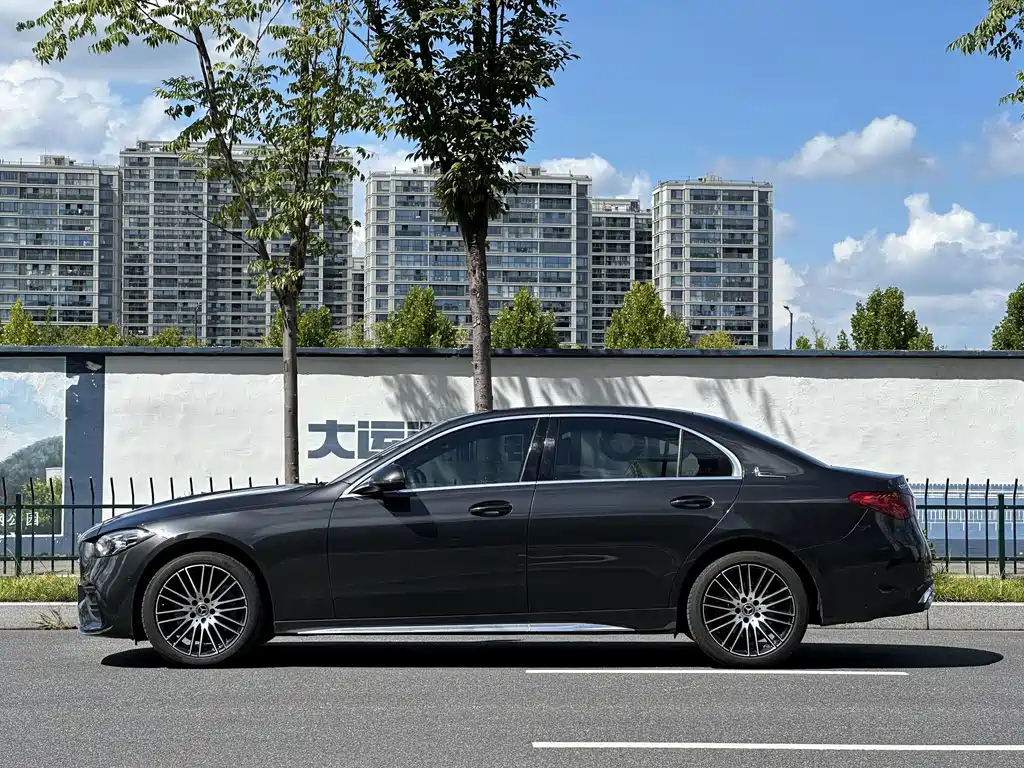 Mercedes-Benz C-Class — миниатюра 4