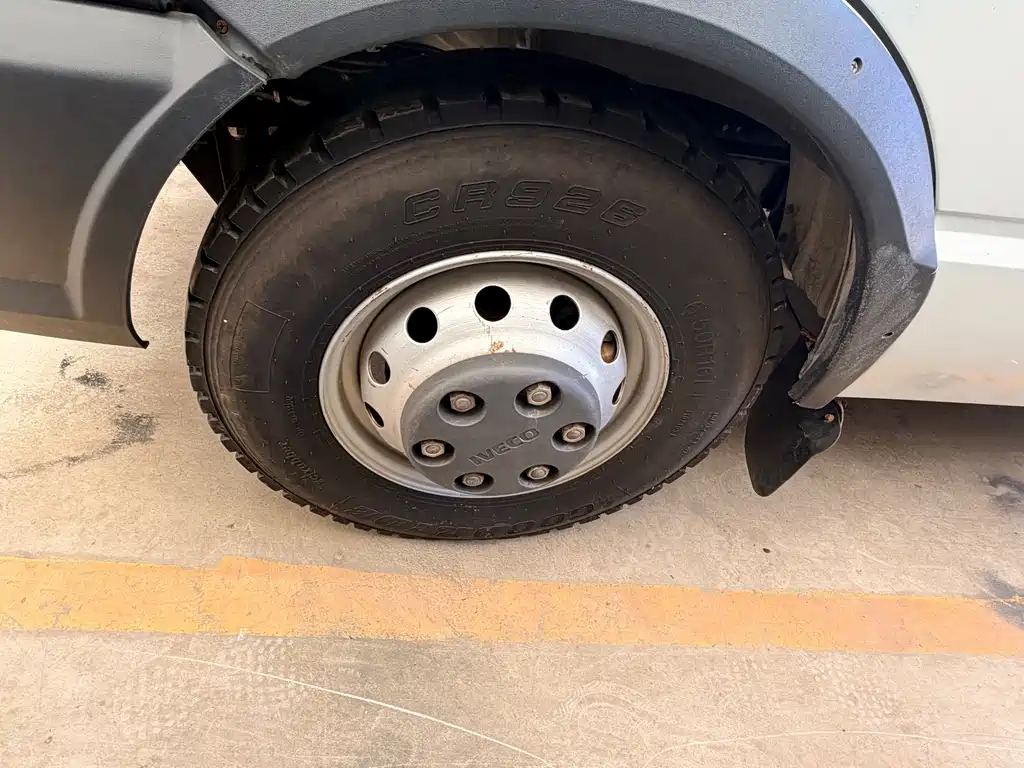 IVECO Daily — миниатюра 8