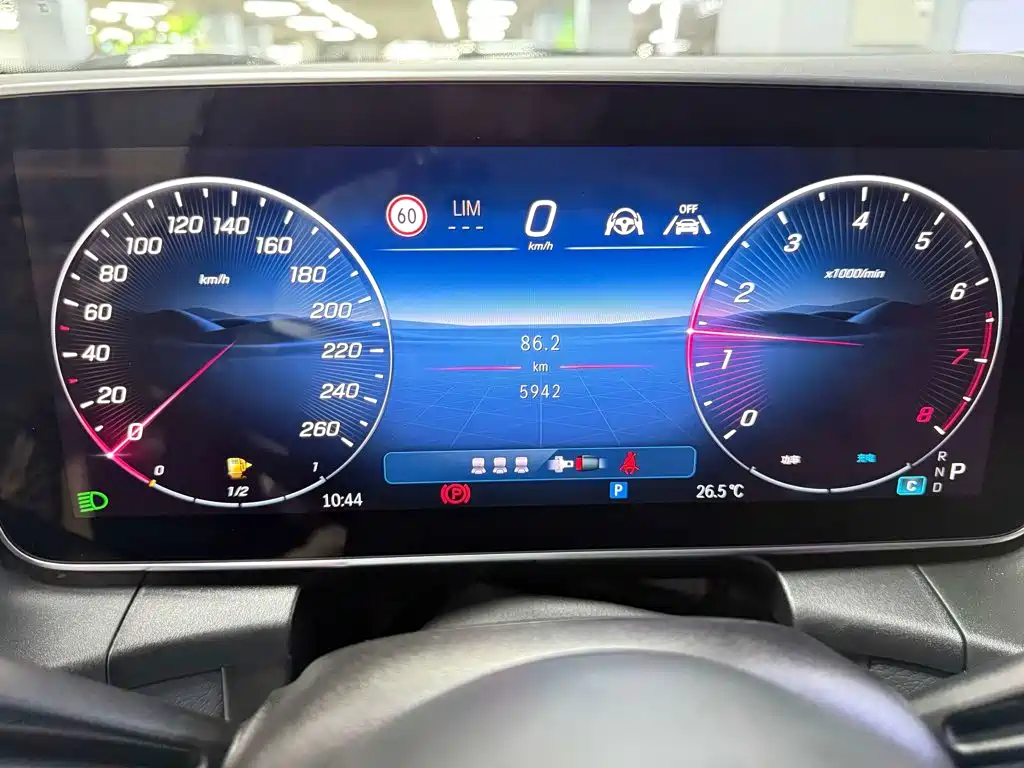 Mercedes-Benz GLC — миниатюра 10