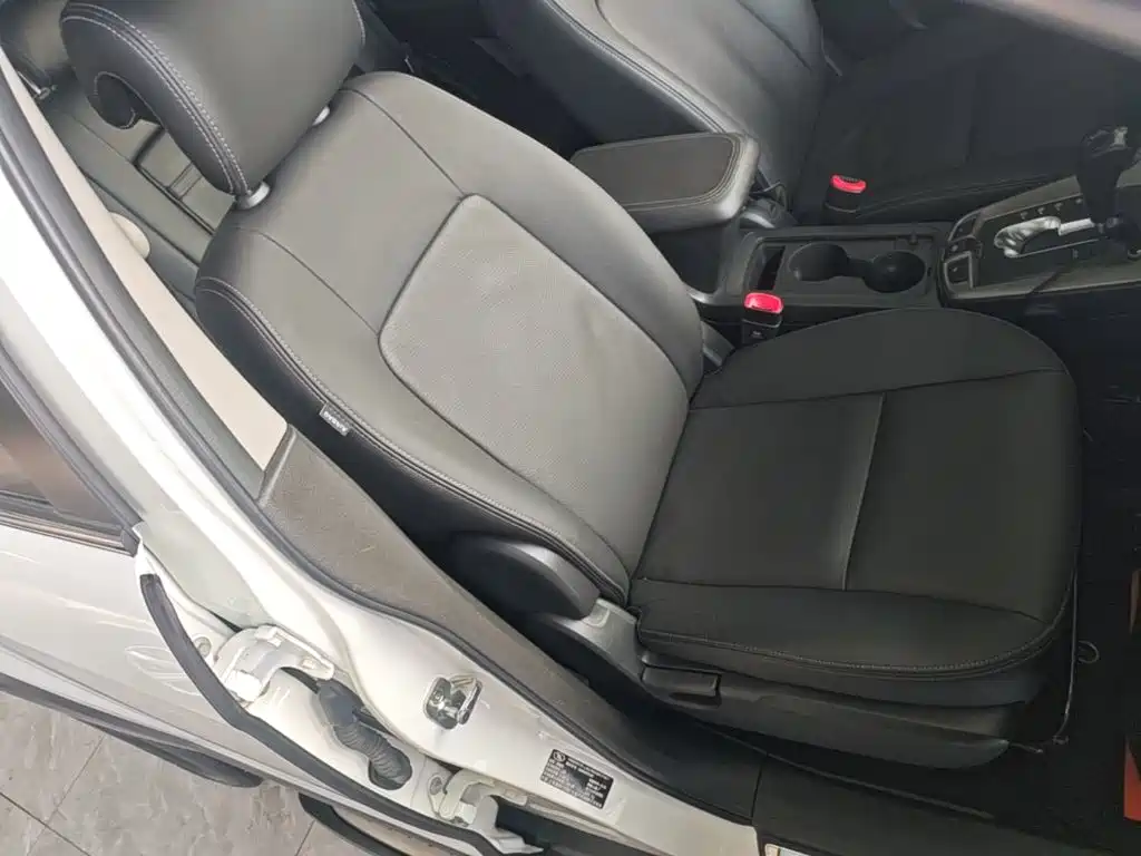 Chevrolet Captiva — миниатюра 25