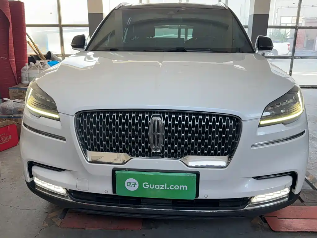 Lincoln Aviator — миниатюра 6