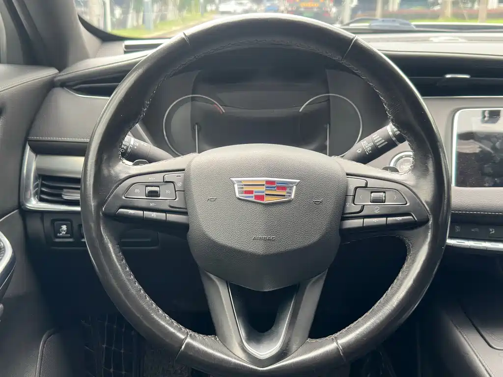 Cadillac XT4 — миниатюра 16