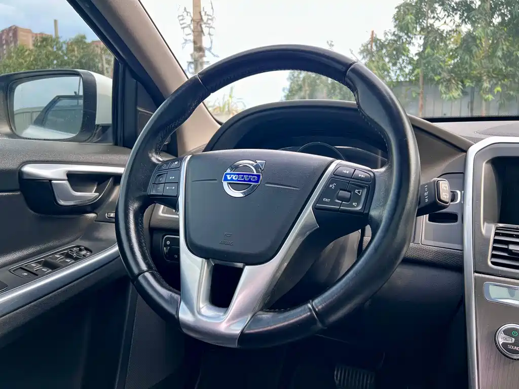 Volvo XC60 — миниатюра 12