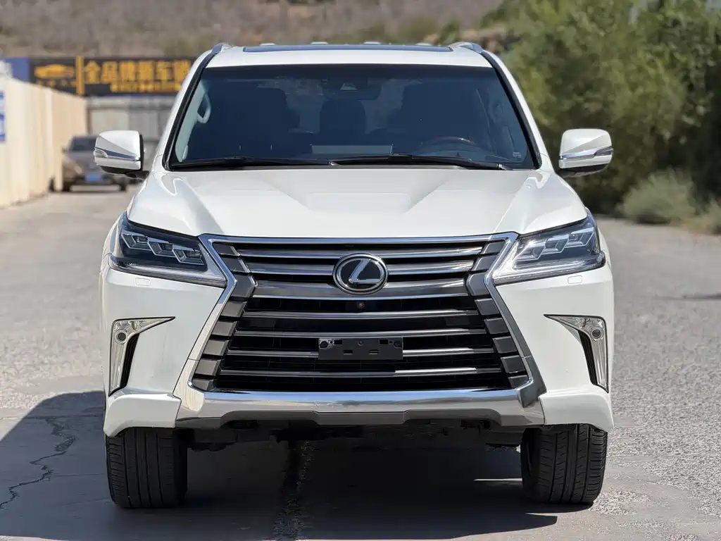 Lexus LX — миниатюра 2